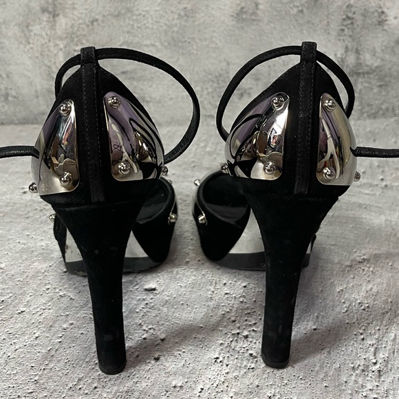 Gucci Mirror Metal Embossed Ankle Strap Heels (6B) - Picture 5 of 9